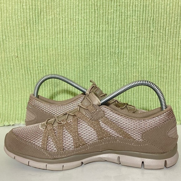 Skechers Gratis Strolling Womens Taupe Lightweight Slip On Sneakers Shoes SZ 7 - Picture 7 of 11